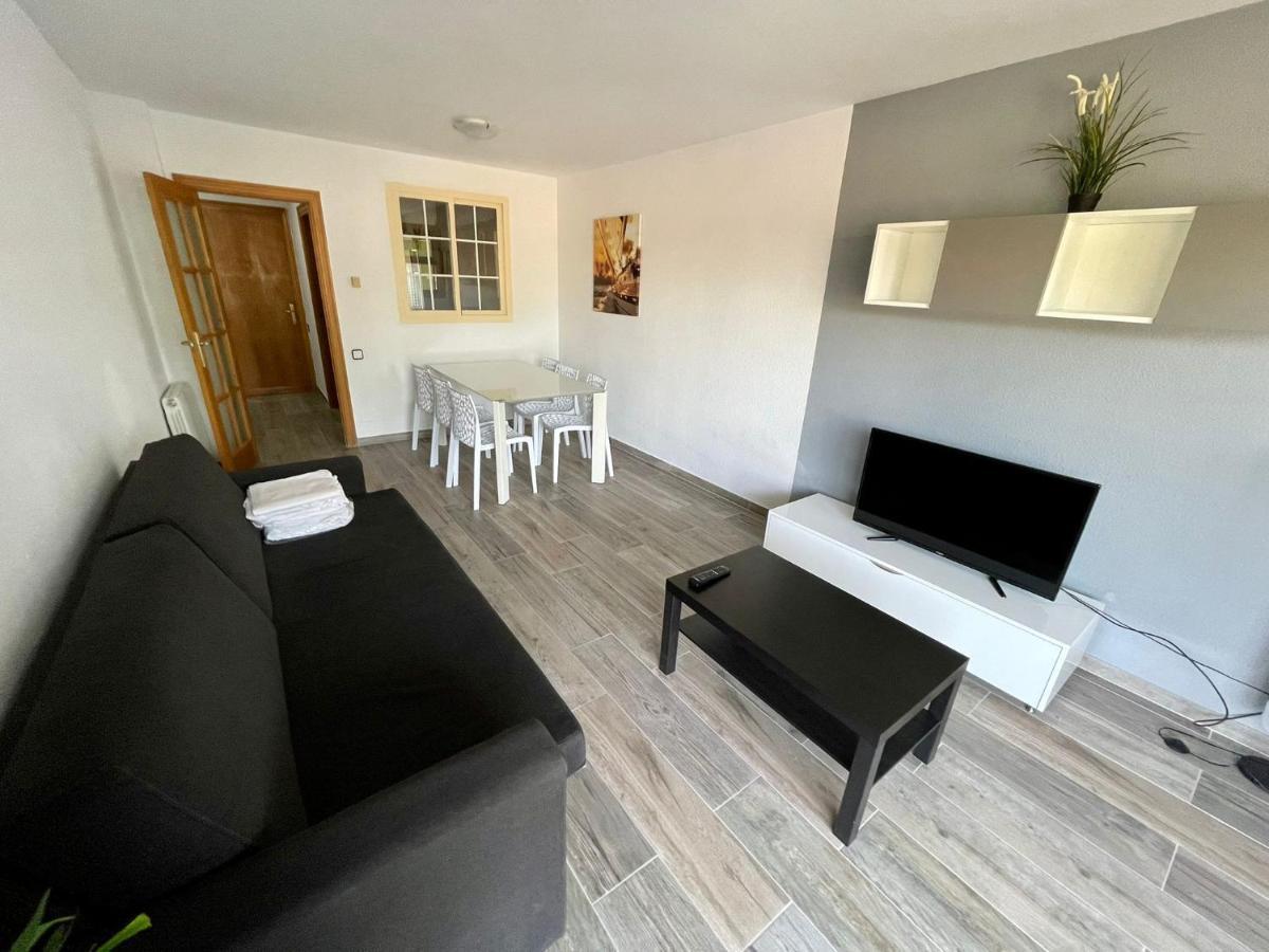 סאלו For A Stay Santillana Plaza מראה חיצוני תמונה
