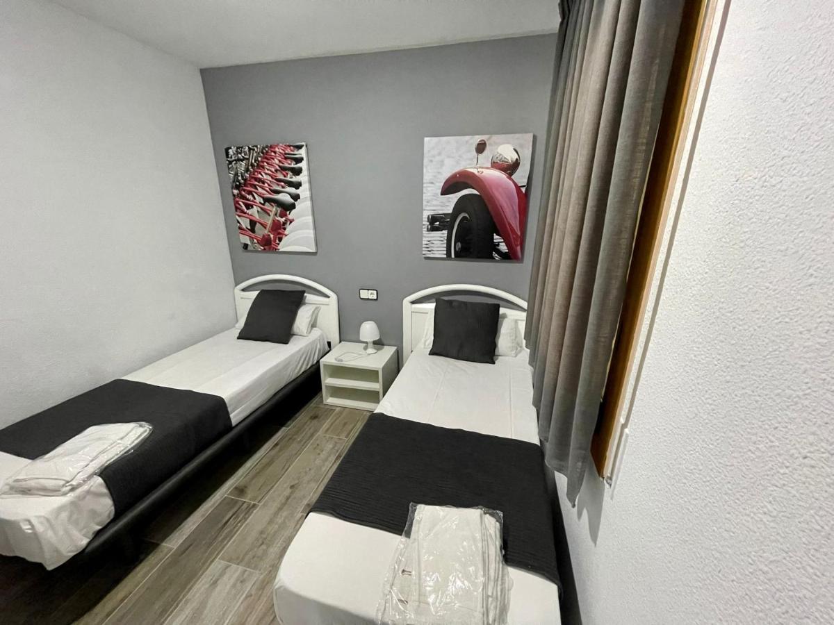 סאלו For A Stay Santillana Plaza מראה חיצוני תמונה