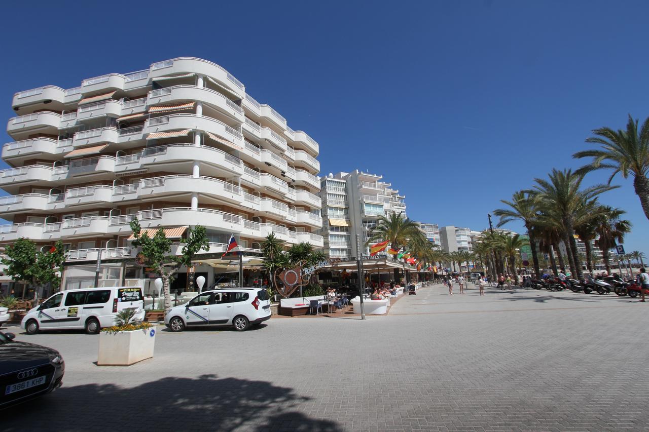 סאלו For A Stay Santillana Plaza מראה חיצוני תמונה